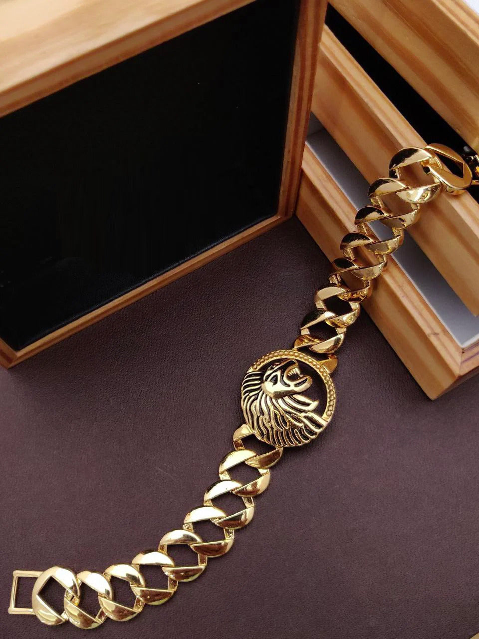 Cleo Gold Plated Unisex Loose Bracelet