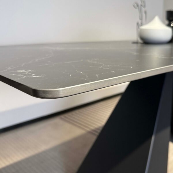 table design resistante rayures chaleur