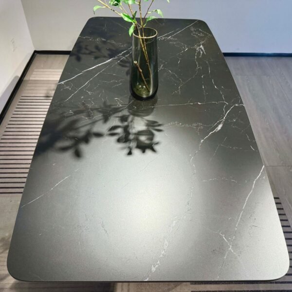 table ceramique noire resistant rayures